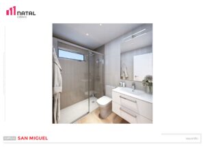Vista de baño en 3D de obra nueva en edificio San Miguel